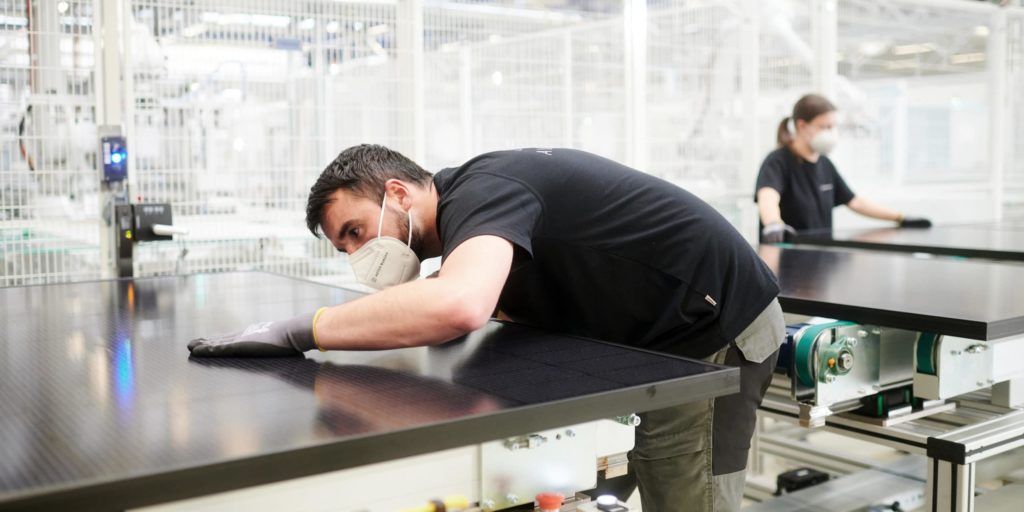 Aufbau von 30 Gigawatt Photovoltaik-Produktionskapazitäten bis 2025 ist zu schaffen